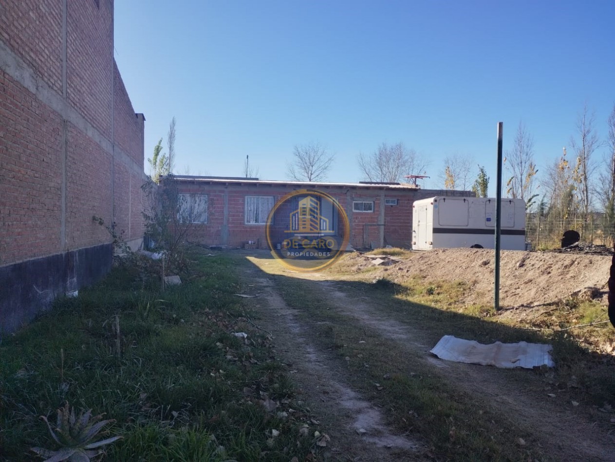 Venta de Terreno con quincho en construccion
